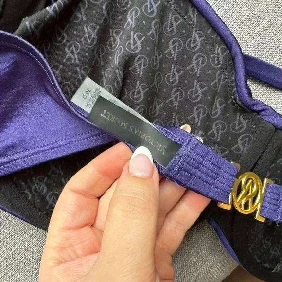 Victorias Secret Twist Push-Up Bikini Top - Picture 4 of 5